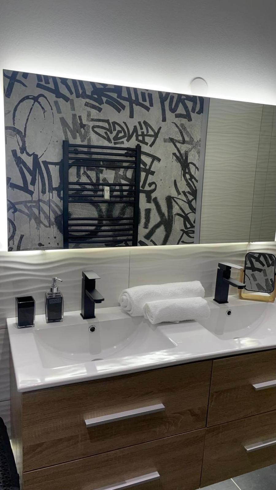 Charme Et Confort Apartment *